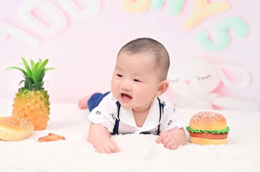 如皋宝宝眼角红血丝 如皋宝宝眼角红血丝